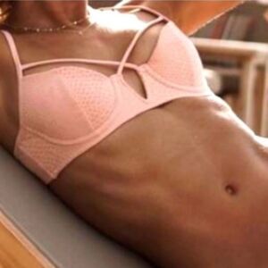 Beach‎ Bunny Bikini Top